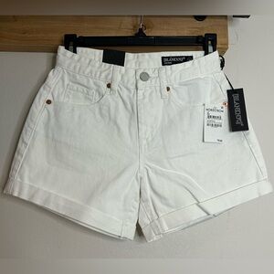 NWT [BLANKNYC] WHITE DENIM THE PERRY MOM SHORT